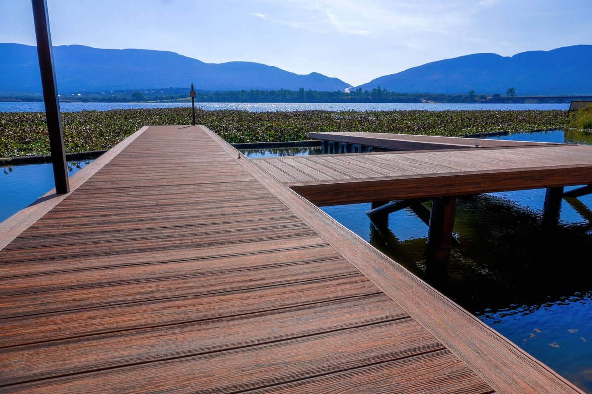 choosing-the-right-size-and-thickness-of-decking-boards-for-your